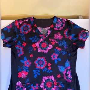 Medium Scrubletics Top